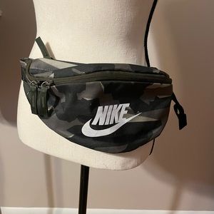 Nike belt bag